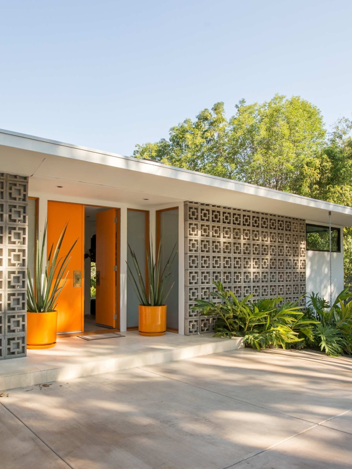 mid century house exterior design