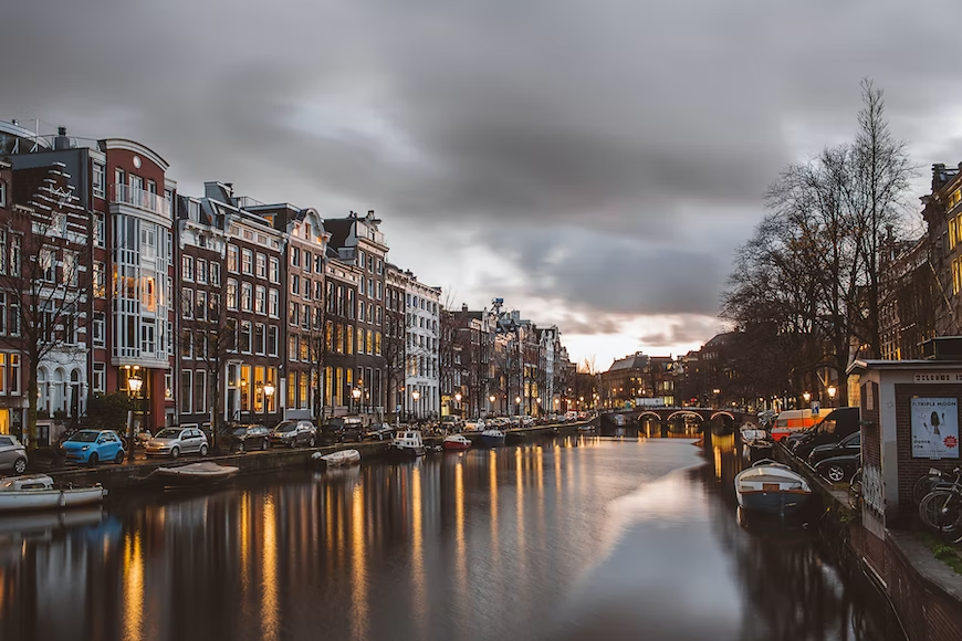 10 Places You Should Definitely Explore When Visiting Amsterdam