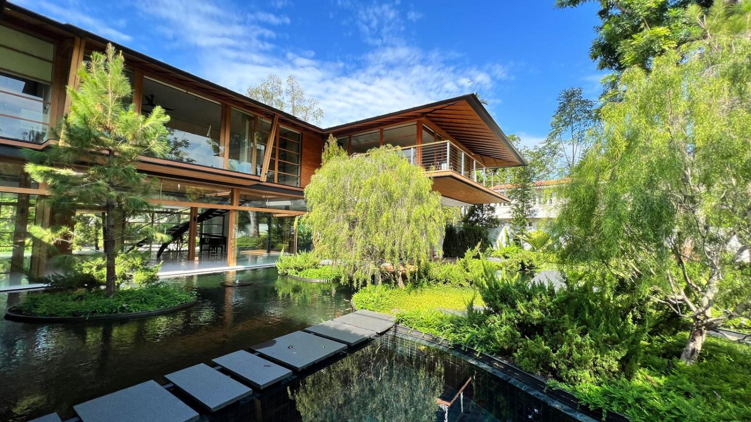 Beautiful Water Garden House Design