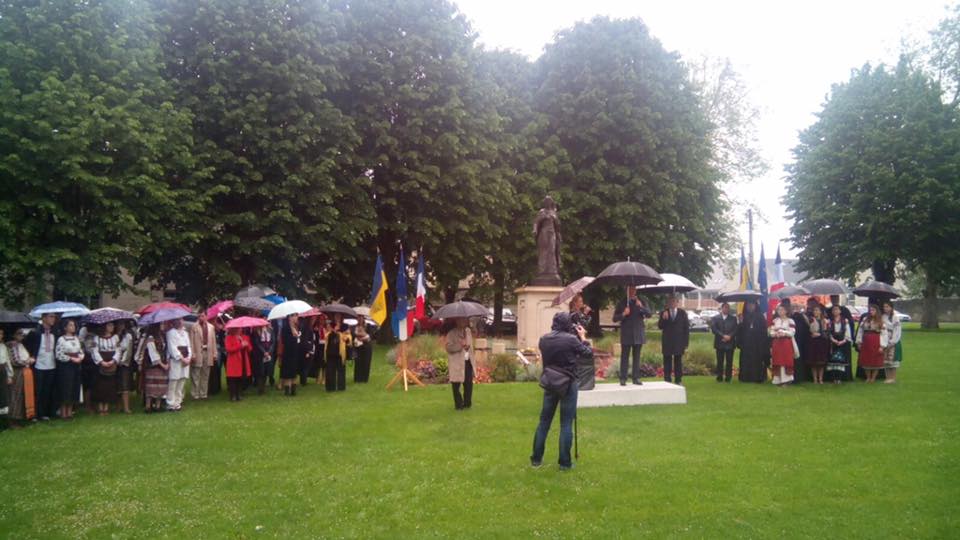 Celebrations of the Day of Anne of Kyiv in Senlis, 22 May 2016. Photo: Ambassade d’Ukraine en France ~
