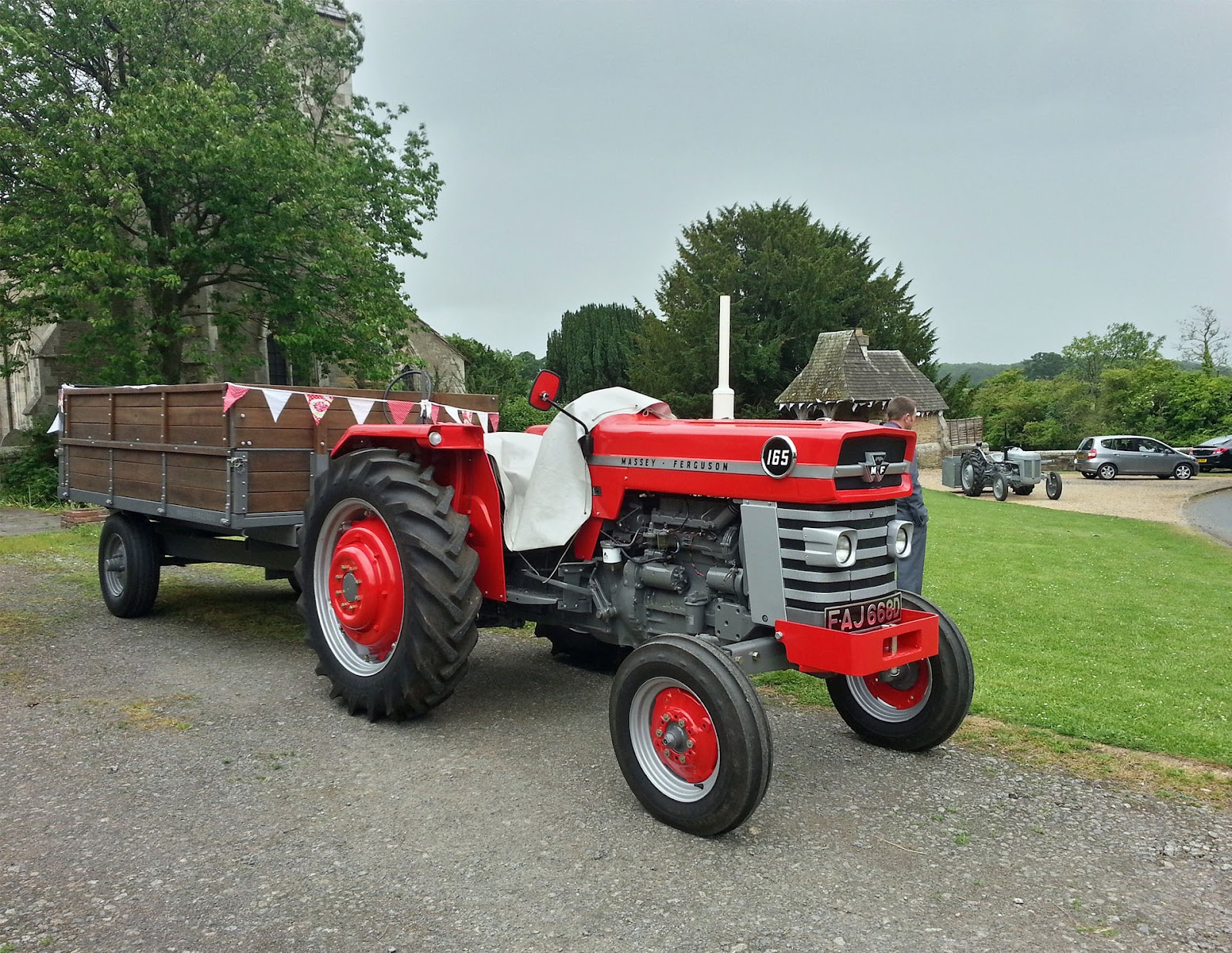 Tractor as wedding transport - Minstrel Court