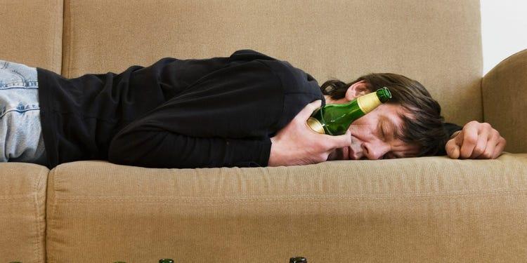 Alcohol and Sleep: Why You Shouldn't Have a Drink Before Bed