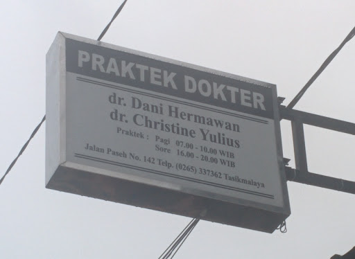 Praktek Dokter Dr. Dani Hermawan