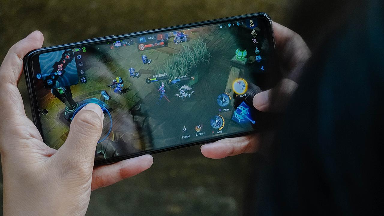 10 reasons why the Redmi Note 10 Pro makes for an affordable gaming phone -  GadgetMatch