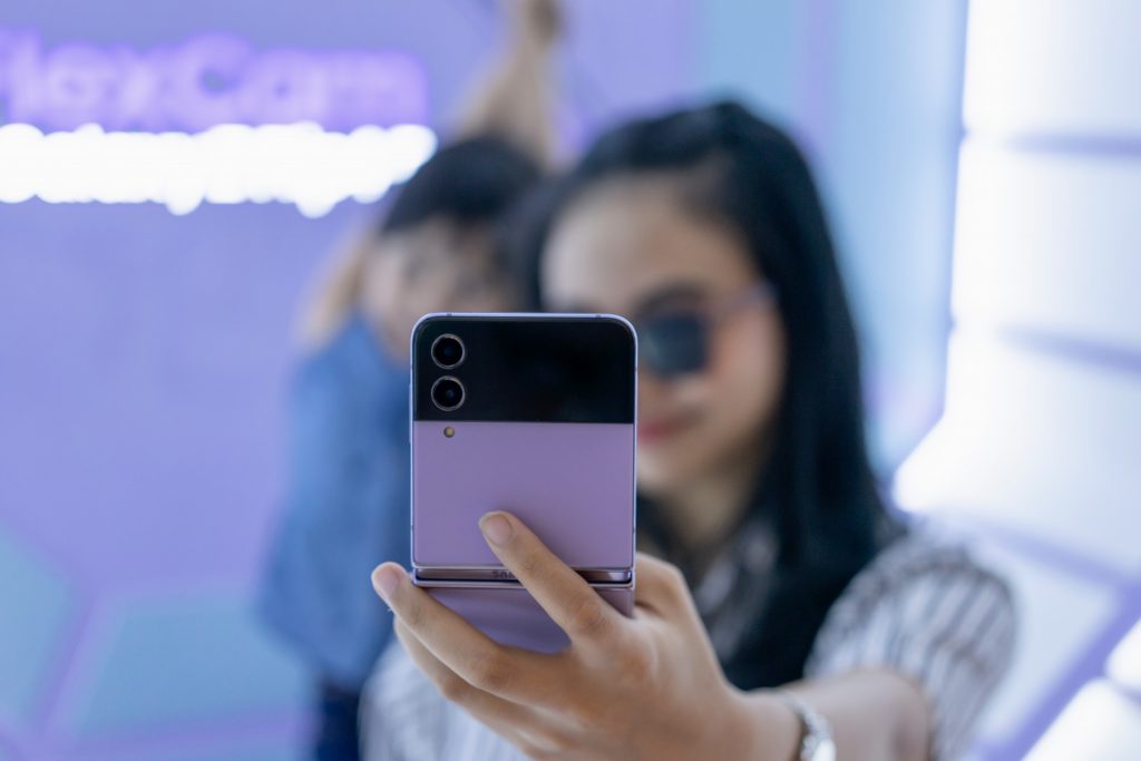 Oppo Find N2 Flip vs Samsung Galaxy Z Flip 4  Pilih Mana 