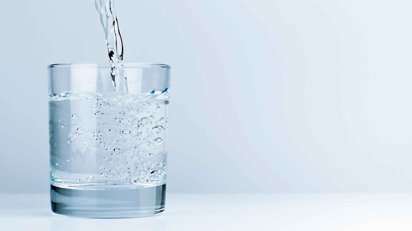 Drinking lots of water can prevent eczema flare ups.