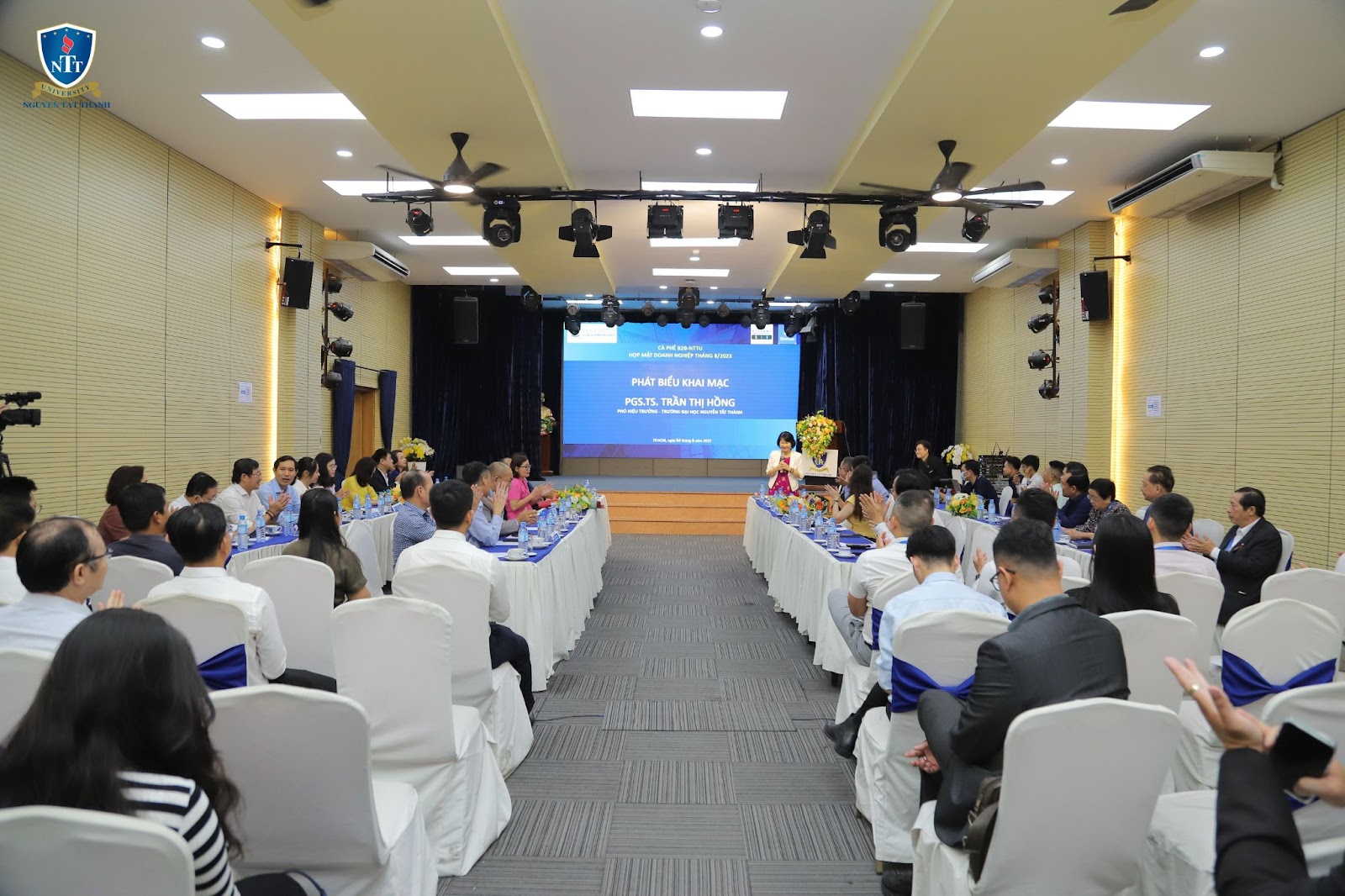 Đại diện CloudGO ký kết hợp tác chiến lược với Đại học Nguyễn Tất Thành 