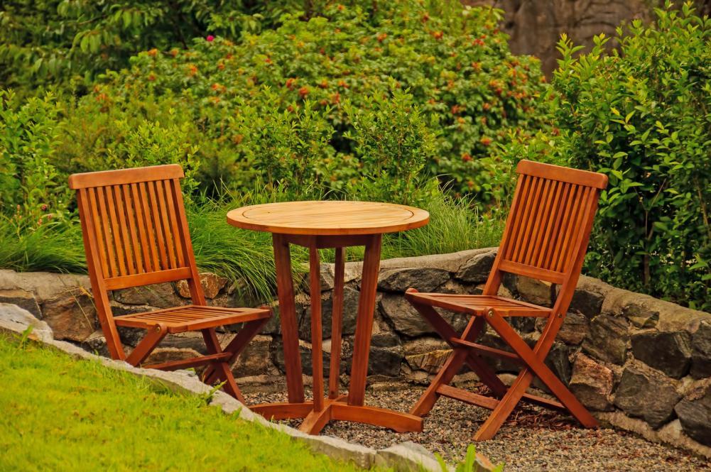 http://streaming.yayimages.com/images/photographer/gry-thunes/9a756696c767a339fccdf189ef36a2f4/hardwood-garden-furniture.jpg