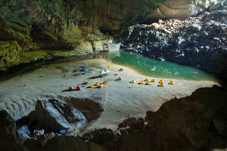 Hang Son Doong cave
