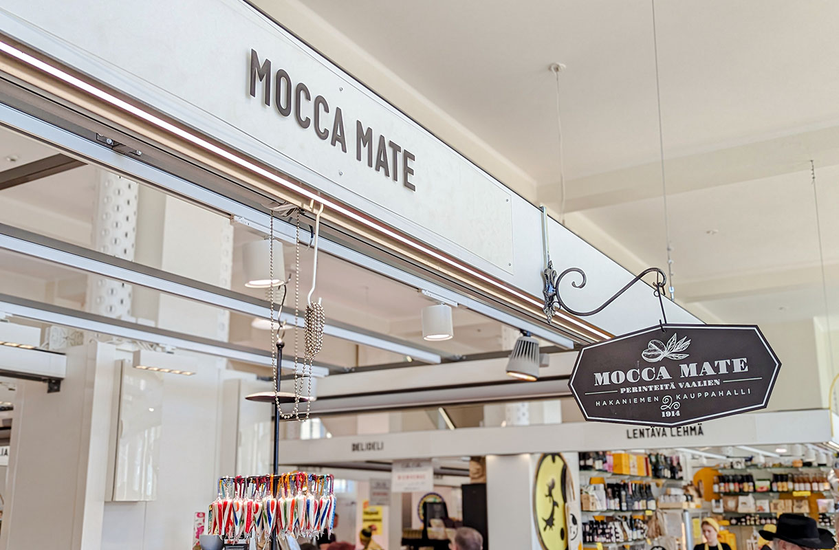 Hakaniemen hallissa sijaitseva Mocca Mate -kahvila