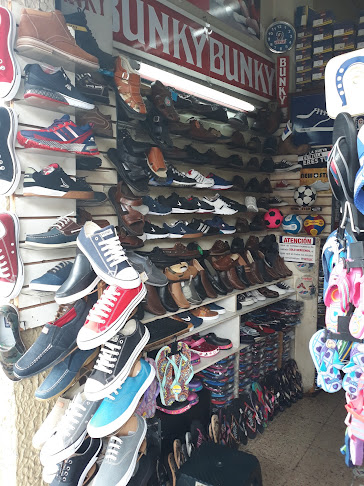 Opiniones de Comercial "Victor" en Guayaquil - Zapatería