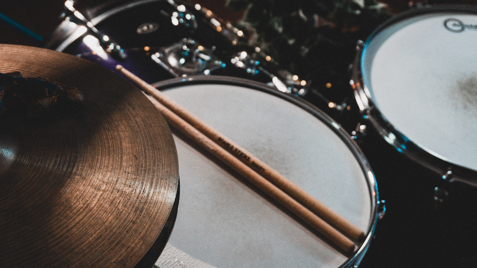How to Play Drums: Ultimate Guide to Learning Drums  4
