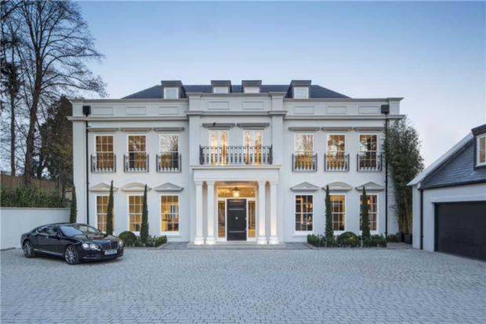 Modern Classic Designed House In The Uk
