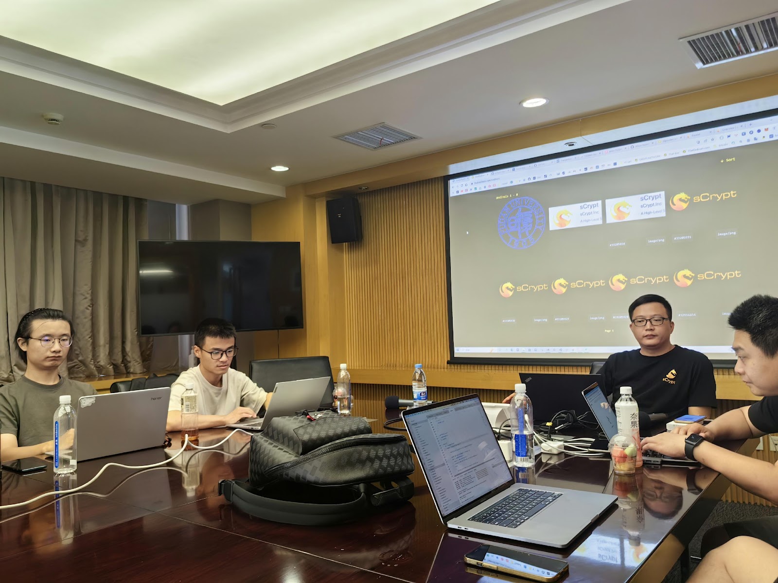 sCrypt successfully hosted BSV Hackathon at Fudan University.