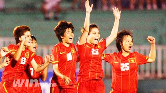 "Hội làng" SEA Games: ĐT nữ Indonesia bỏ giải
