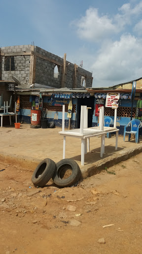 Ade Guest House, Beside Police Sign Board, zone 1, Makaranta-Dutse, Abuja, Federal Capital Territory, Nigeria, Park, state Federal Capital Territory