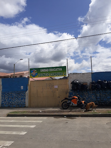 Unidad Educativa Leoncio Cordero J.