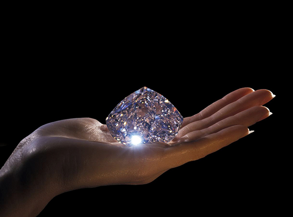 Viên kim cương đắt giá Centenary Diamond