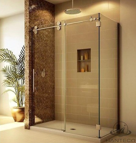 Những lưu ý khi dùng vách kính phòng tắm
