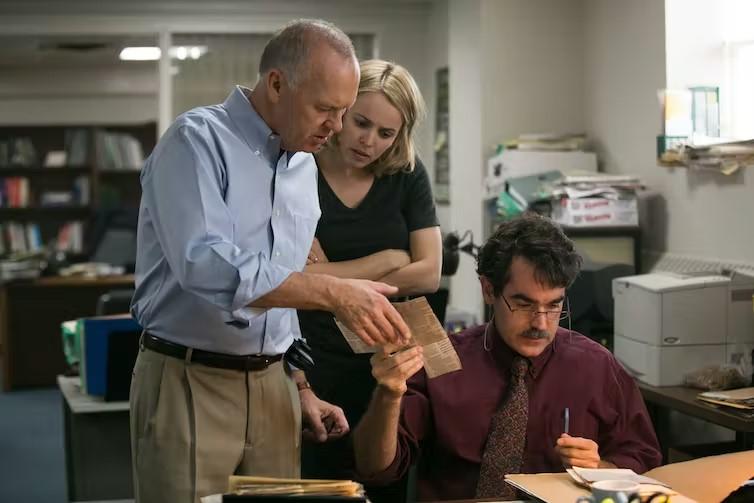 2.SPOTLIGHT 4