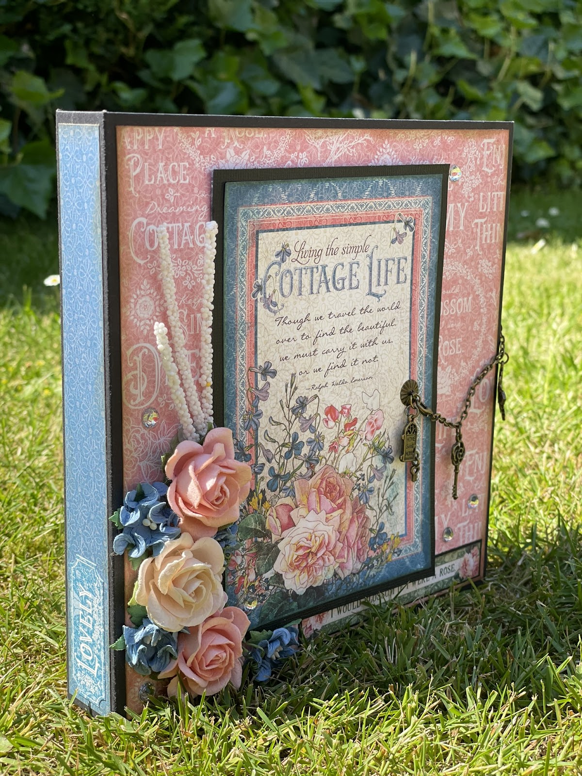 Leveled Up Trifold Folio – Graphic 45 Papers