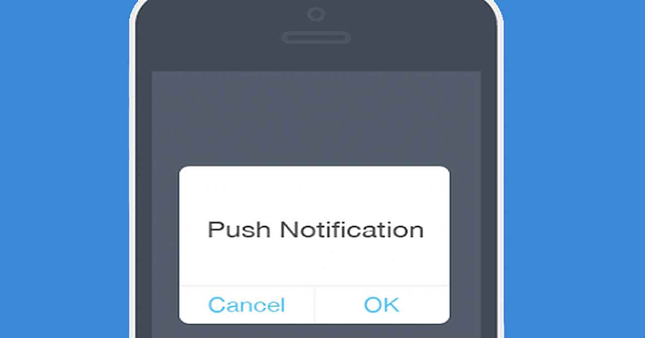 Smartphone con notificación push en la pantalla.