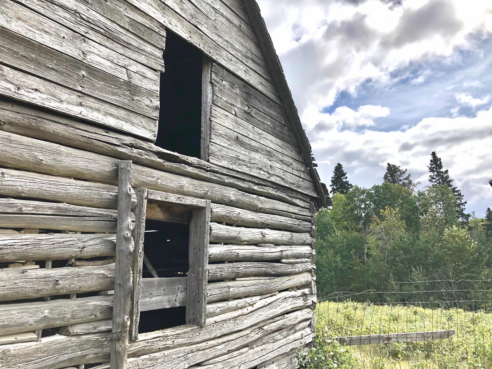 abandoned farm buildings