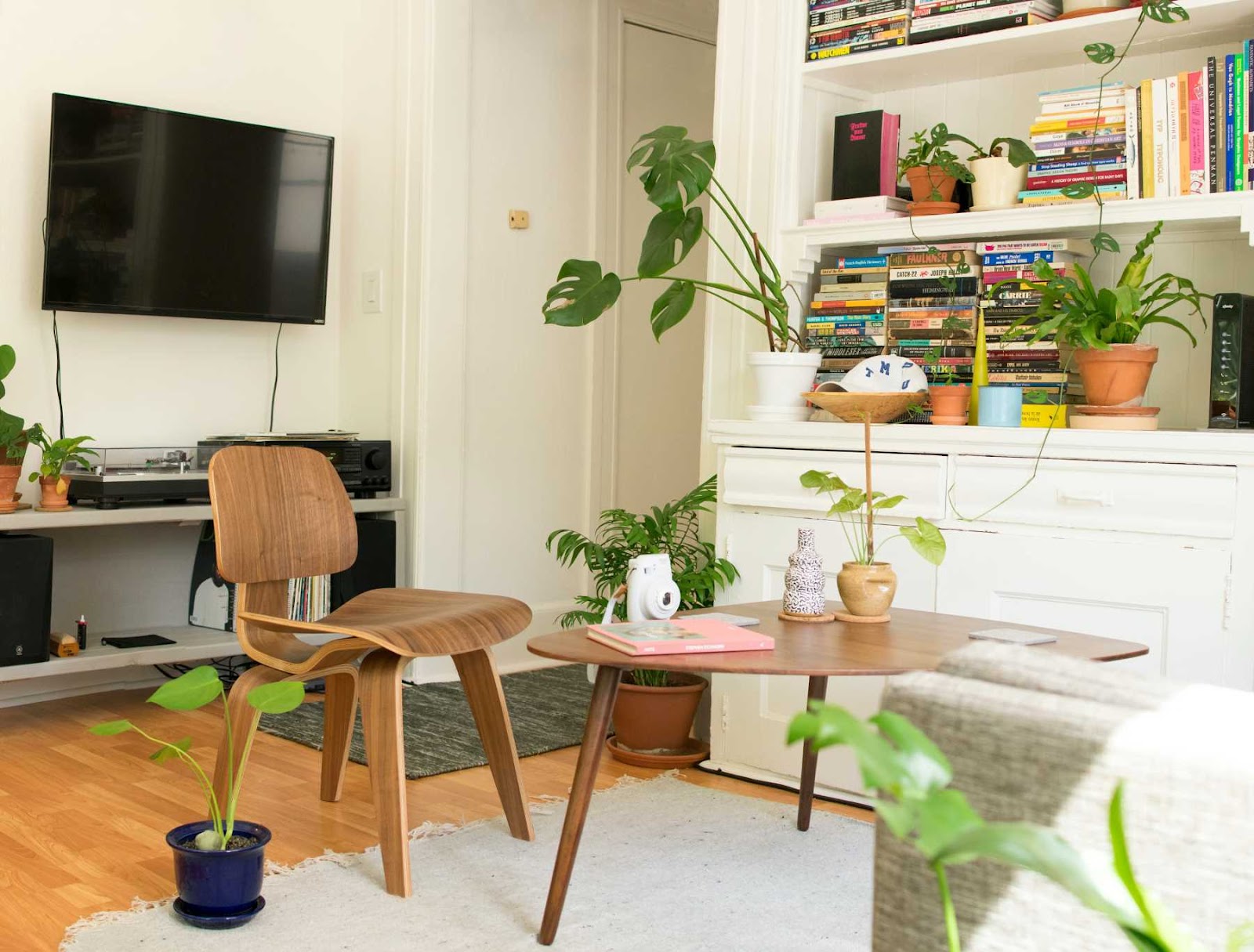 Key Furniture Tips When You Live in a Small Space | CUBICOON