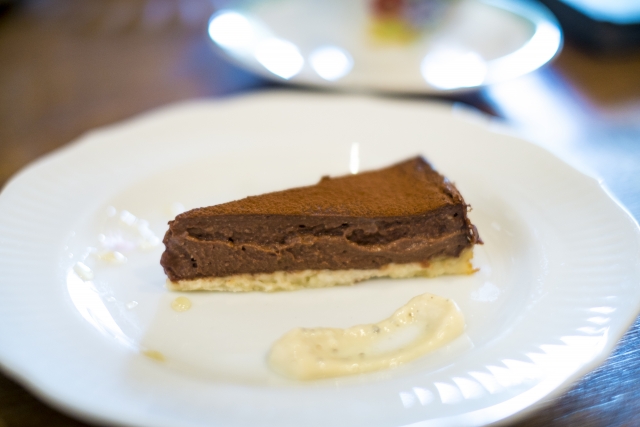 生チョコタルトのカロリーは3000超え 後悔なく満足な食べ方とおいしいレシピ ひびコレ