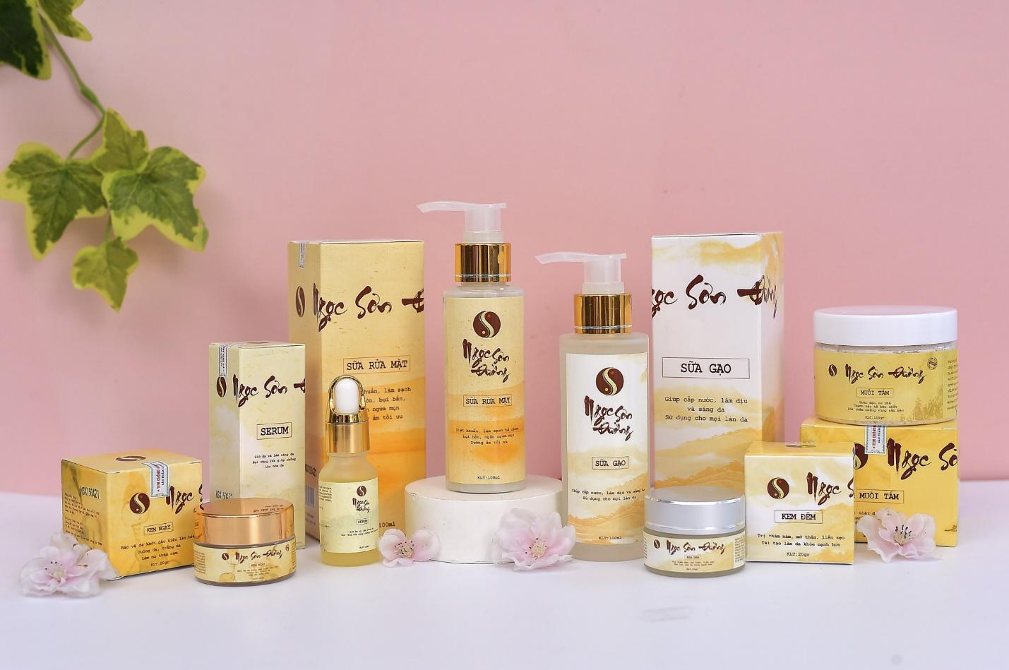 Tham khảo thông tin về bộ mỹ phẩm Ngọc Sơn Đường