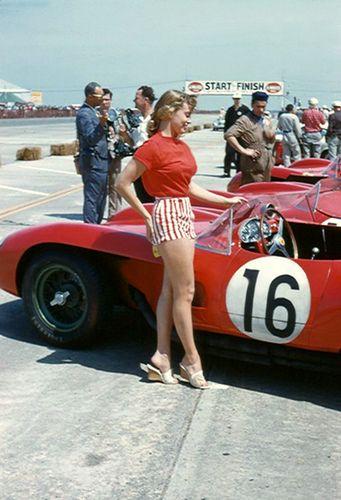 D:\Documenti\posts\posts\Women and motorsport\foto\Getty e altre\Sebring\Miss Sebring 1958 - Tight T's and Short Shorts  Ferrari racing.jpg