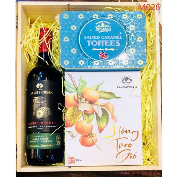 Đẳng cấp của hộp quà Tết Hamper tại Rượu Tây Chính Hãng