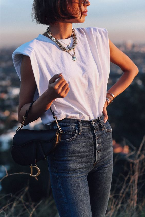 Khéo léo biến tấu kiểu áo tanktop này, bạn sẽ có ngay một set đồ ưng mắt
