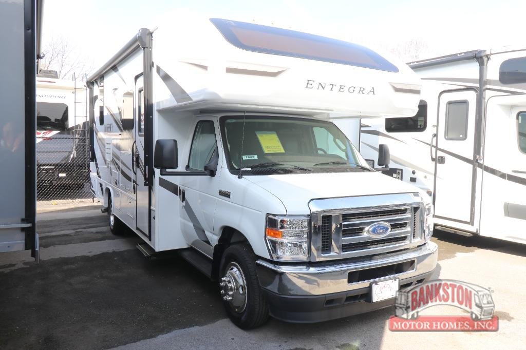Find more deals on class C motorhomes when you shop at Bankston Motorhomes Inc.