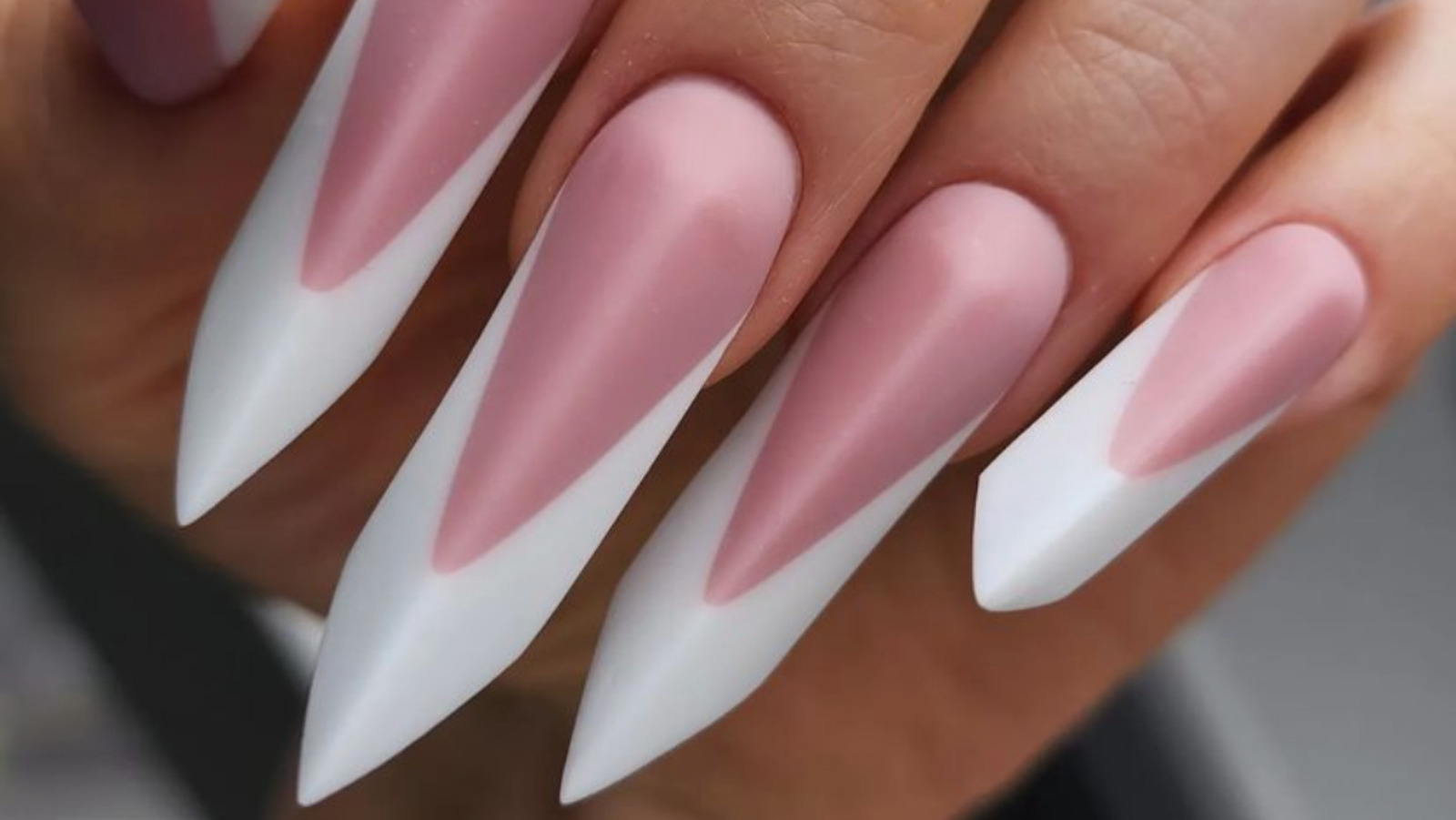 Edge nails