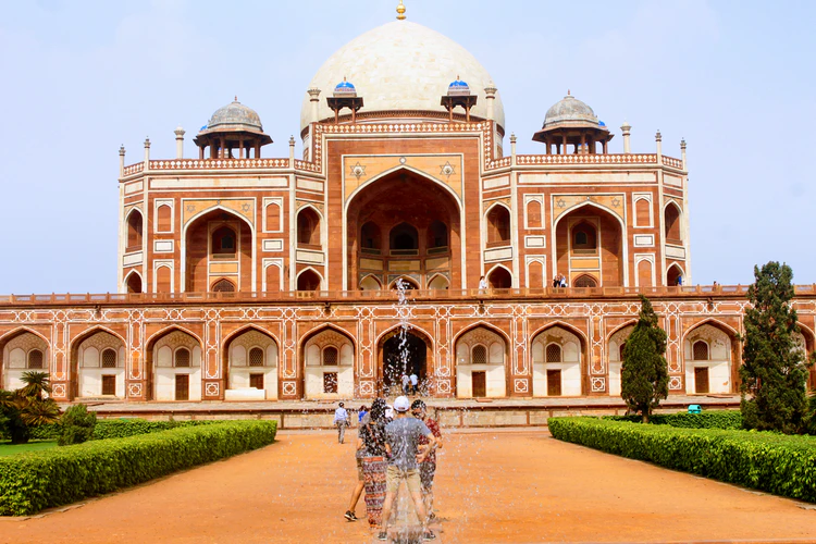 Delhi - Touring In And Around The Place With A Tight Schedule