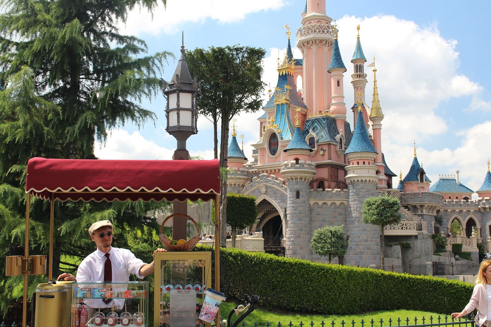 Disneyland attractions in Paris 