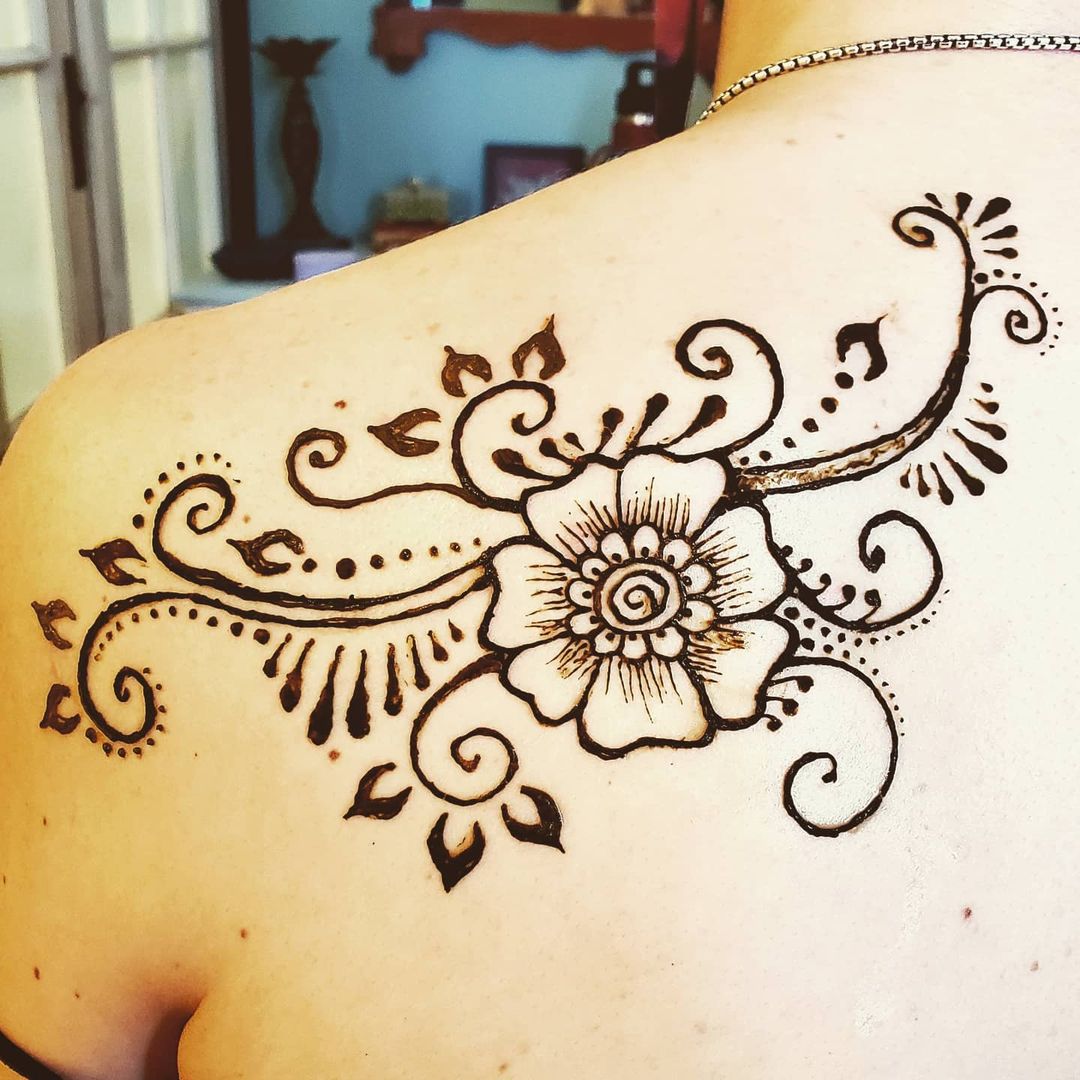 Flower Henna On Left Shoulder Tattoo
