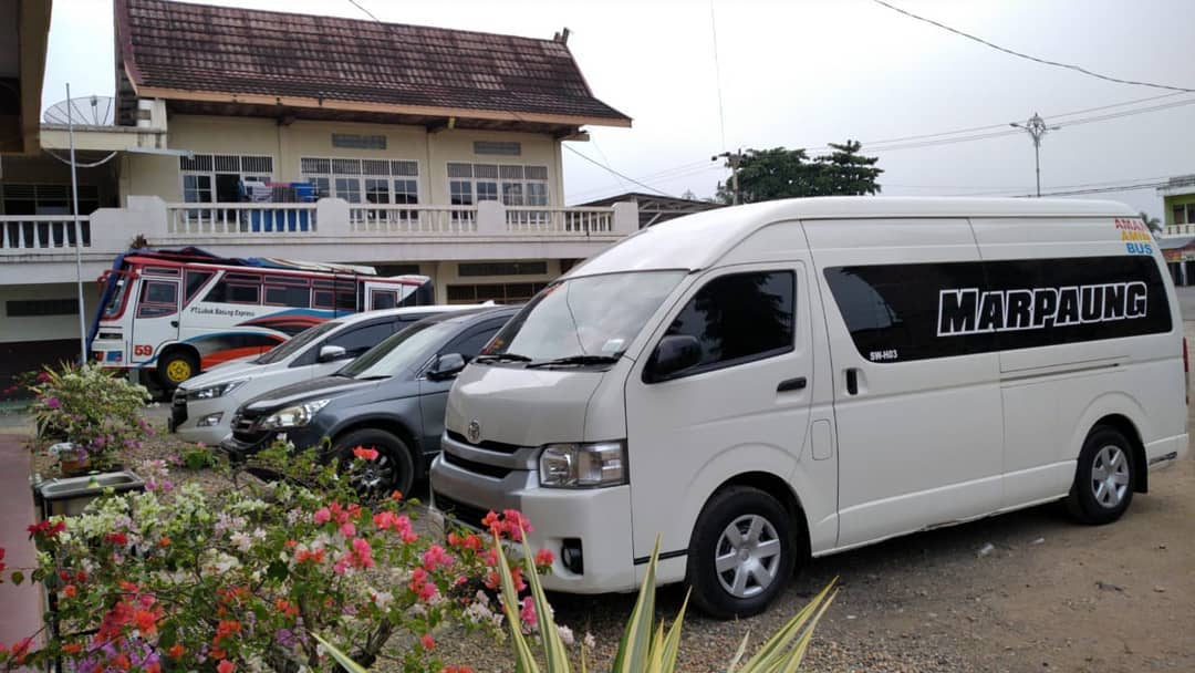 Mobil Travel Lampung