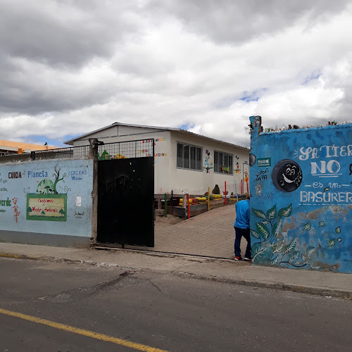 Colegio Aida Gallegos de Moncayo - Quito