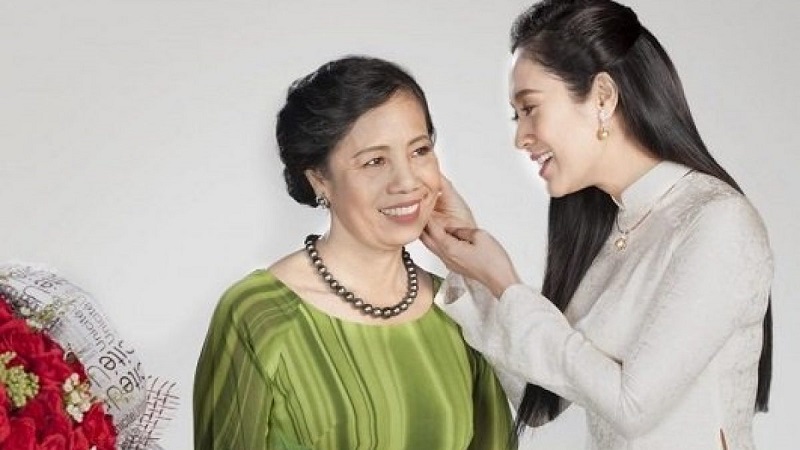  Khuyên tai, vòng cổ, lắc tay… là những đồ trang sức mà những bà mẹ rất yêu thích