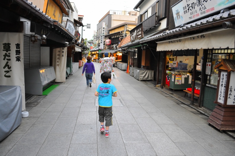 商店街で発生する不審者と事件性