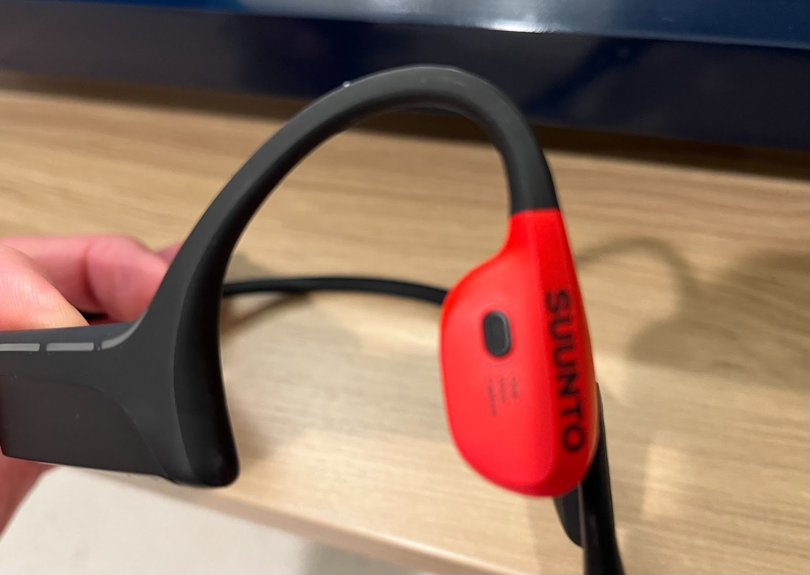 Road Trail Run: Suunto Wing Wireless Bone Conduction Headphones Initial  Review