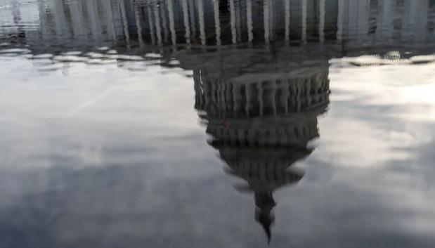 https://nghiencuuquocte.org/wp-content/uploads/2023/09/75.-America-Is-an-Empire-in-Decline.jpg