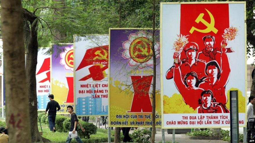 Nhiều người chờ đợi Đảng Cộng sản Việt Nam cải cách hơn nữa để chống tham nhũng.