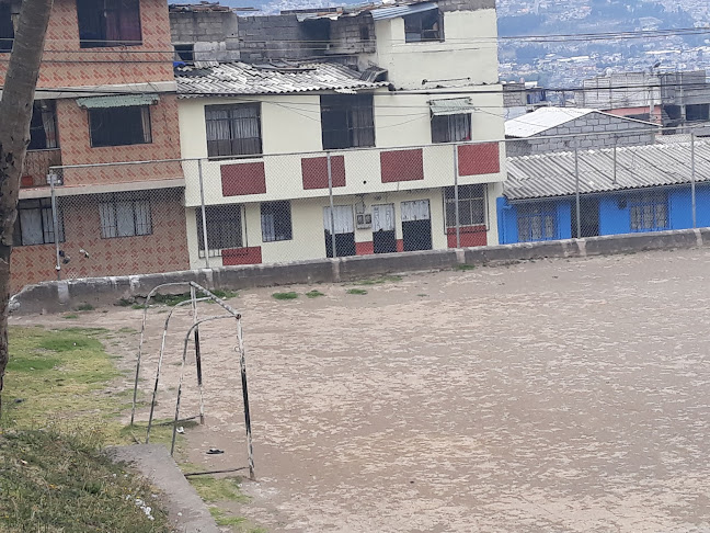 Opiniones de Cancha de fútbol de la Marquez en Quito - Campo de fútbol