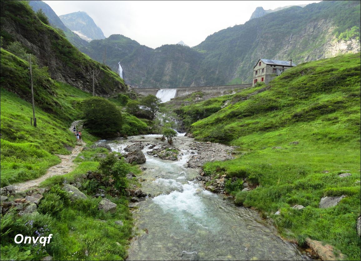 Randonnée aux lacs d'Oo, Espingo et Saussat depuis les granges d'Astau (23).JPG