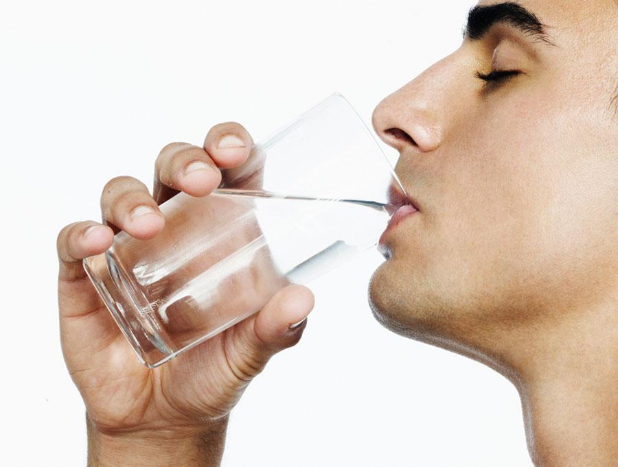 http://virginpure.com/wp-content/uploads/2015/02/man_drinking_water_glass_web.jpg