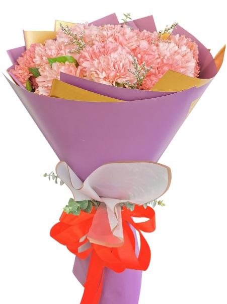 CARNATION BOUQUET ARRANGEMENTS
