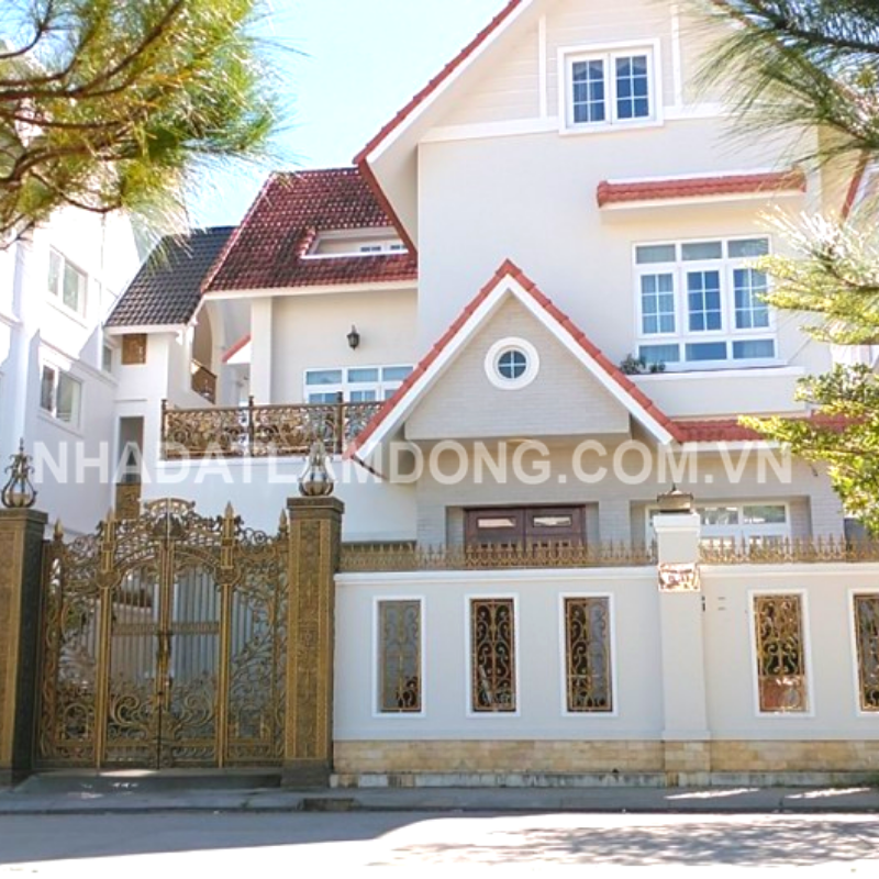 Biệt thự gần Hồ Xuân Hương